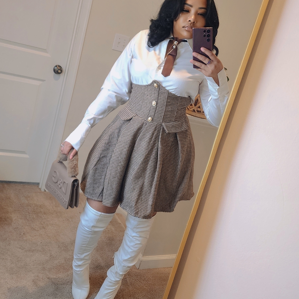 Elegant Brown High-Waisted Skirt
